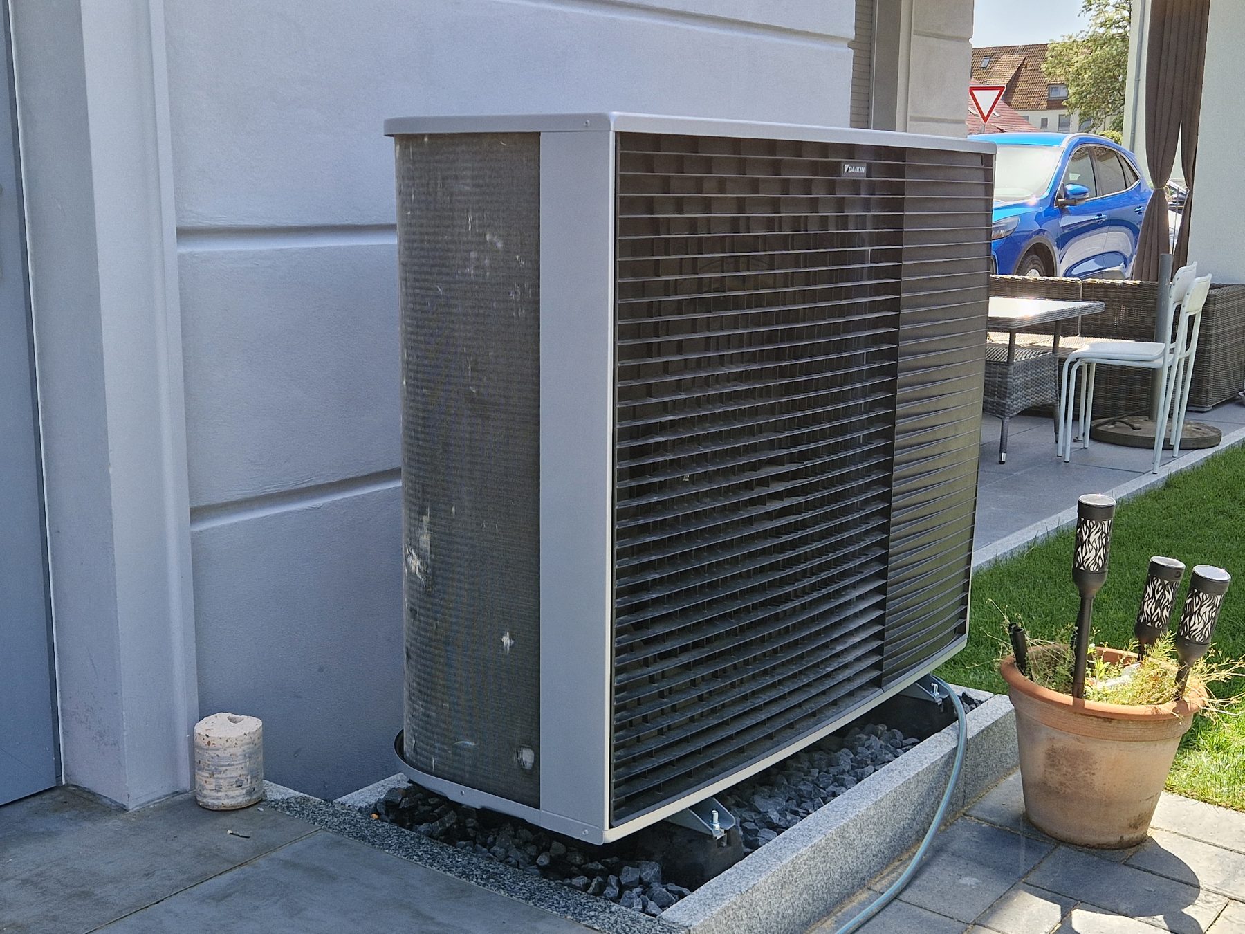 Außeneinheit am Terrassenrand